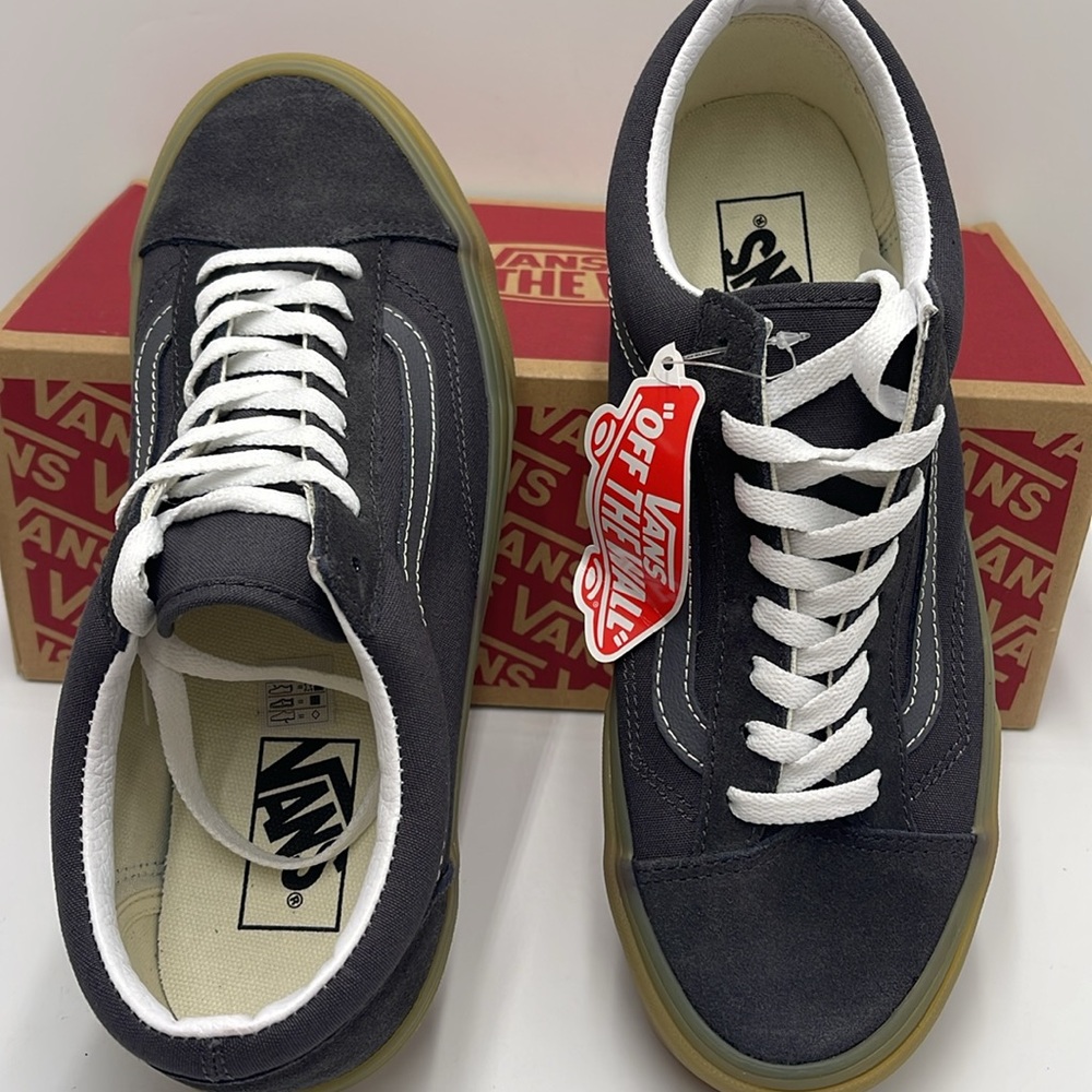 Vans WMNS Style 36
Gum Asphalt
VN0A54F6107
Sneakers - Picture 12 of 16